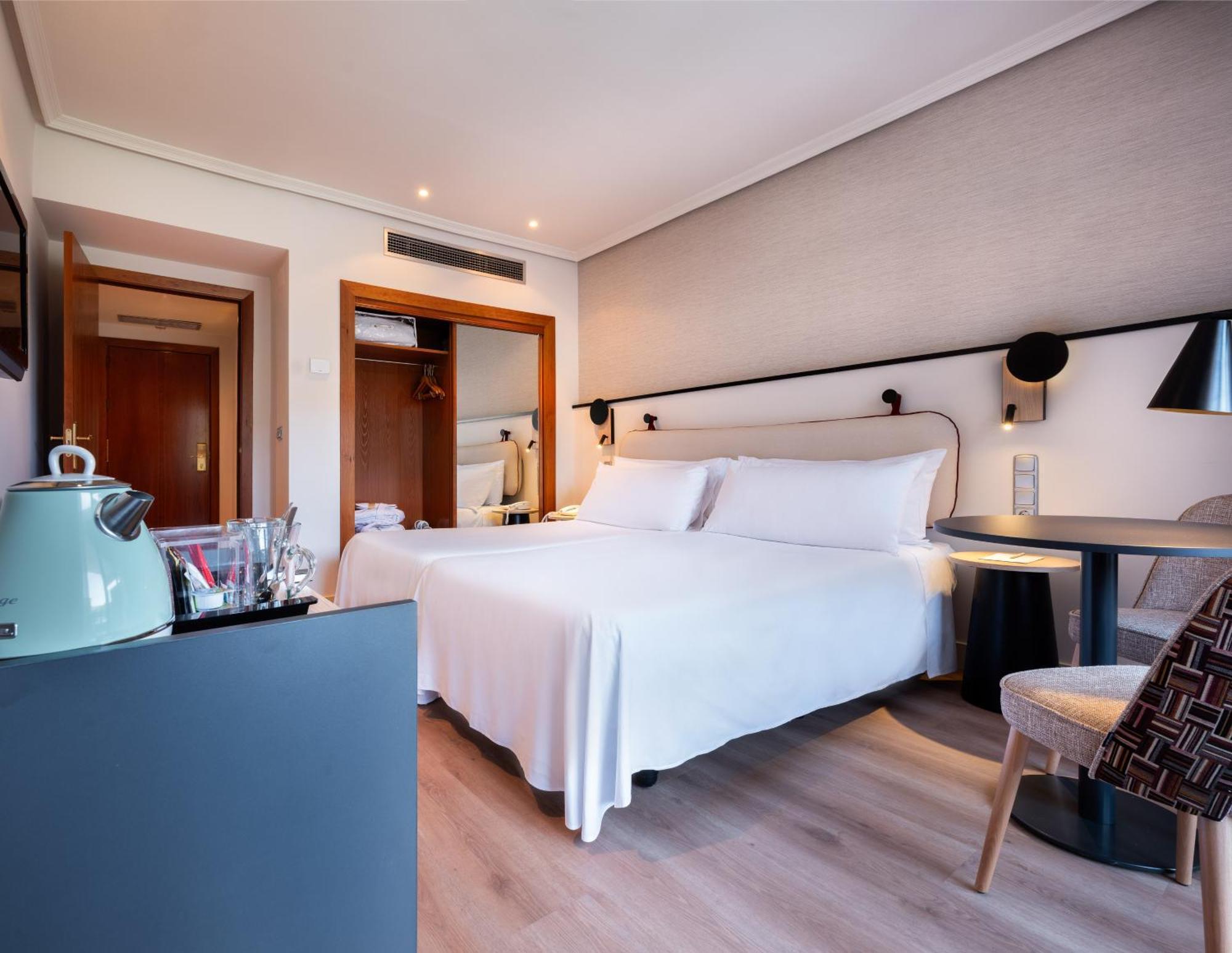 Hotel Madrid Alameda Aeropuerto, Affiliated by Meliá Esterno foto