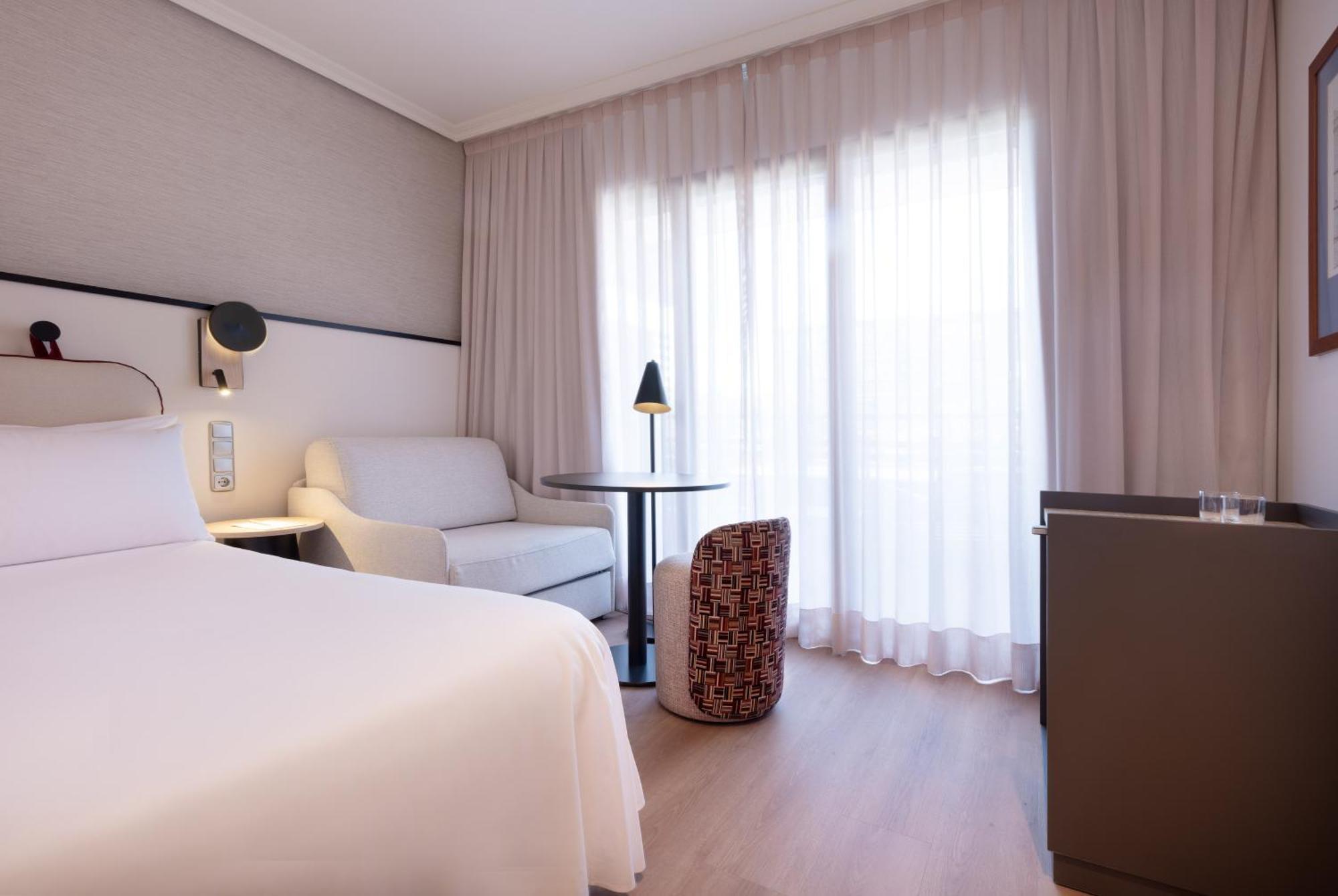 Hotel Madrid Alameda Aeropuerto, Affiliated by Meliá Esterno foto