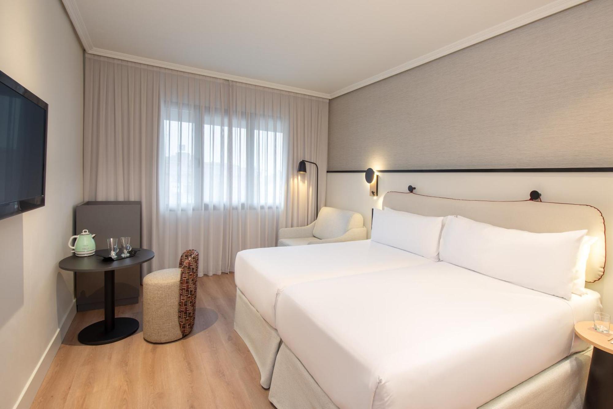 Hotel Madrid Alameda Aeropuerto, Affiliated by Meliá Esterno foto