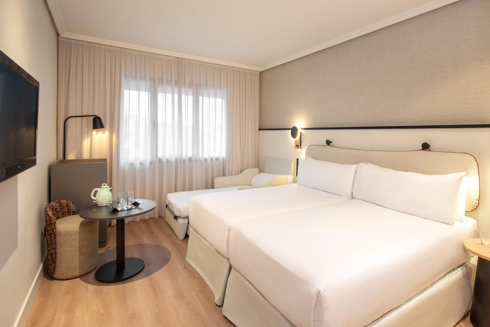 Hotel Madrid Alameda Aeropuerto, Affiliated by Meliá Esterno foto