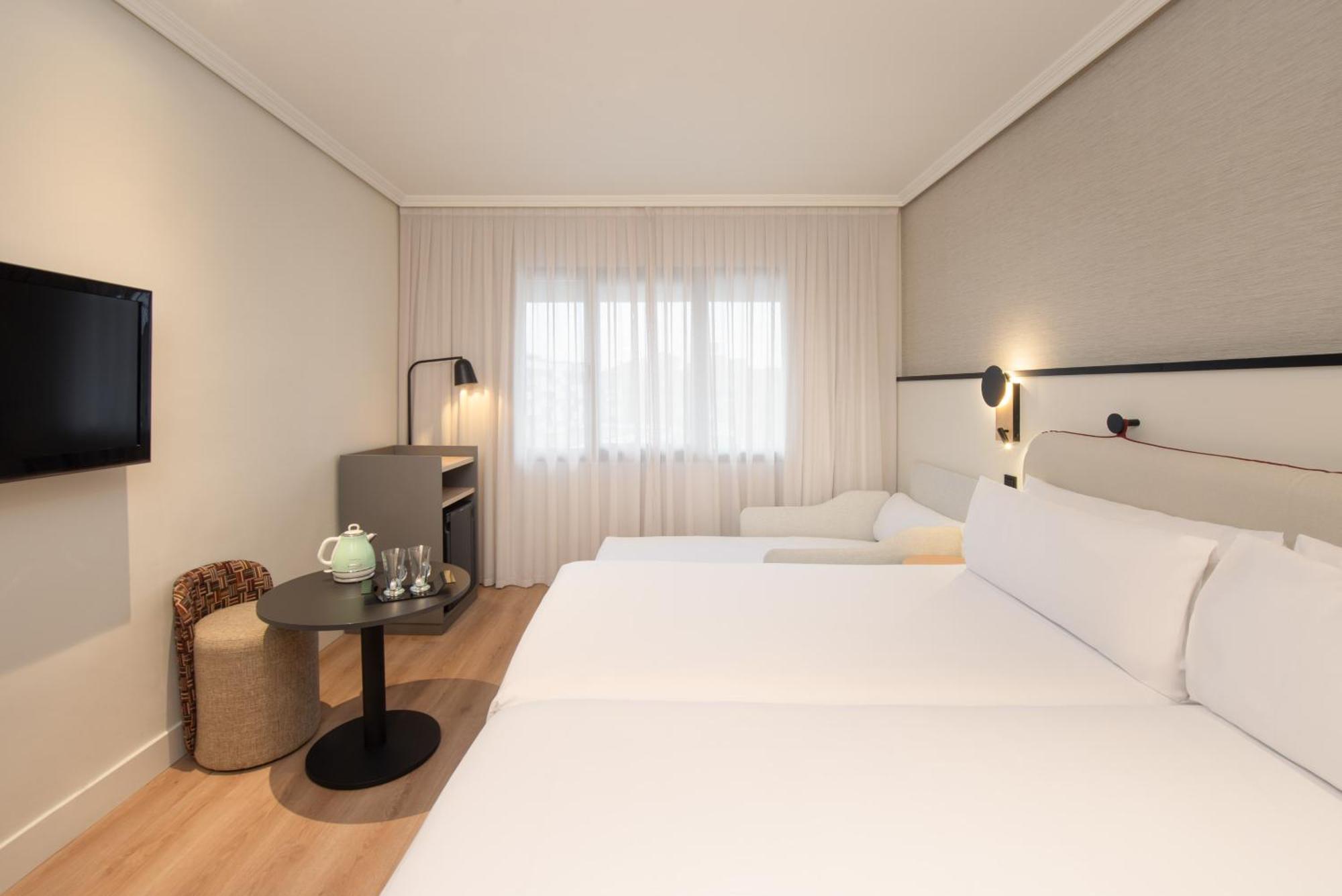 Hotel Madrid Alameda Aeropuerto, Affiliated by Meliá Esterno foto